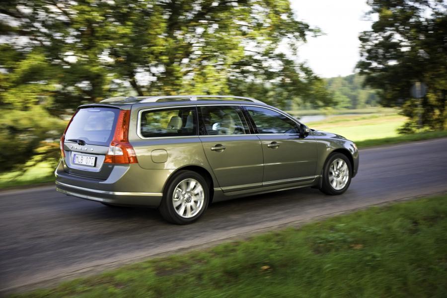  Volvo V70 2010 года  (фото 55 из 62)